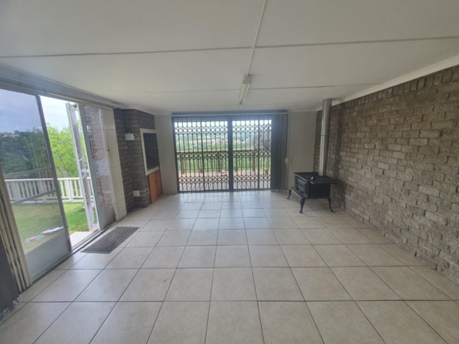 To Let 3 Bedroom Property for Rent in Beacon Bay Eastern Cape